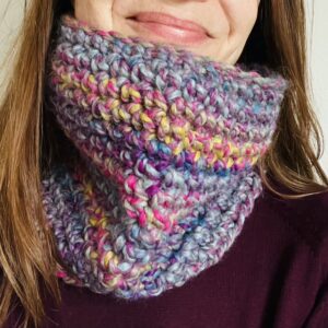 A handmade, chunky, crocheted neck warmer in a mix colours. Made using a chunky and soft acrylic/wool mix yarn.