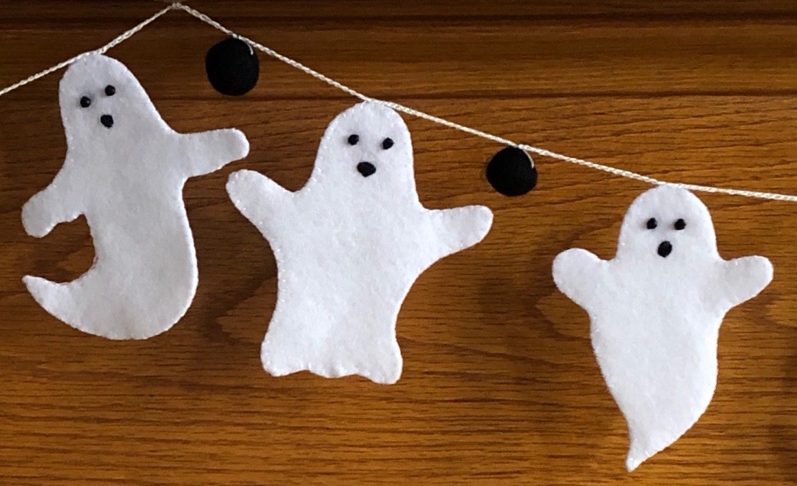 Ghosty garland.